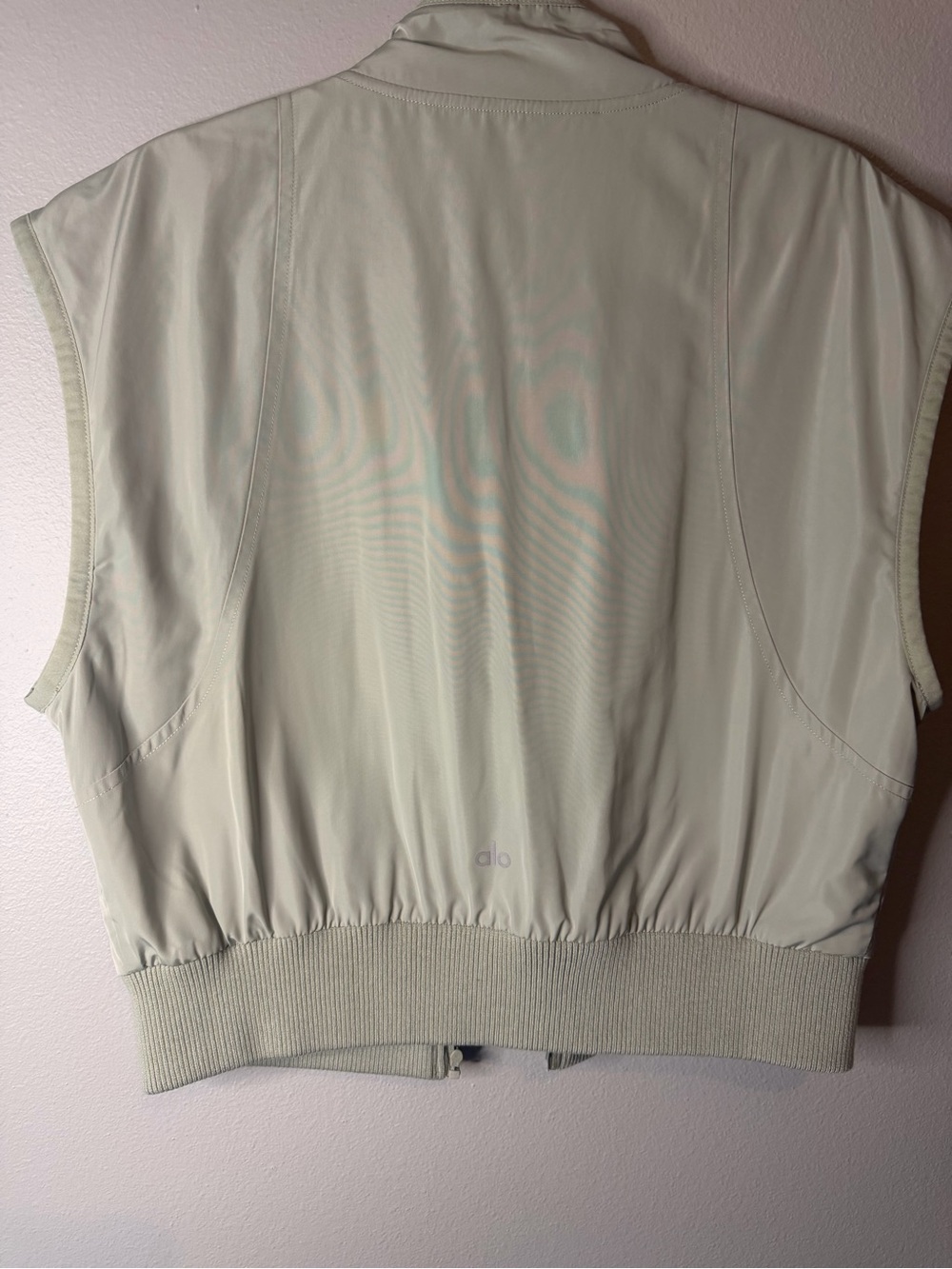 ALO Yoga Cosmic In Motion Full Zip Lightweight Fleece Lined Cropped Vest xs